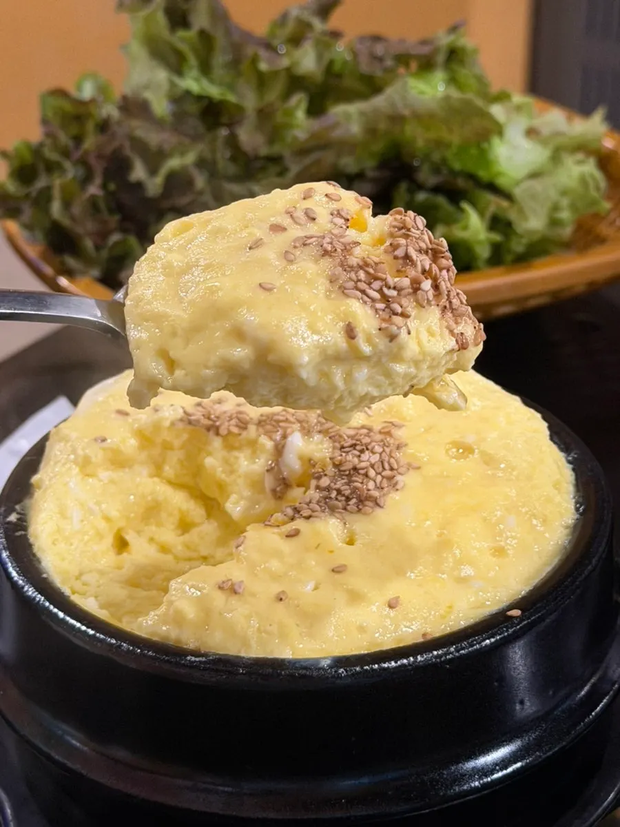 Moist steamed egg served in an earthenware pot