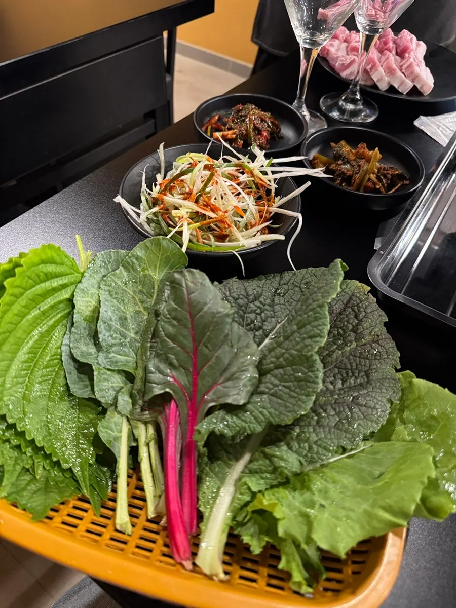 이꾸저꾸 구워먹는 나물 반찬 접시