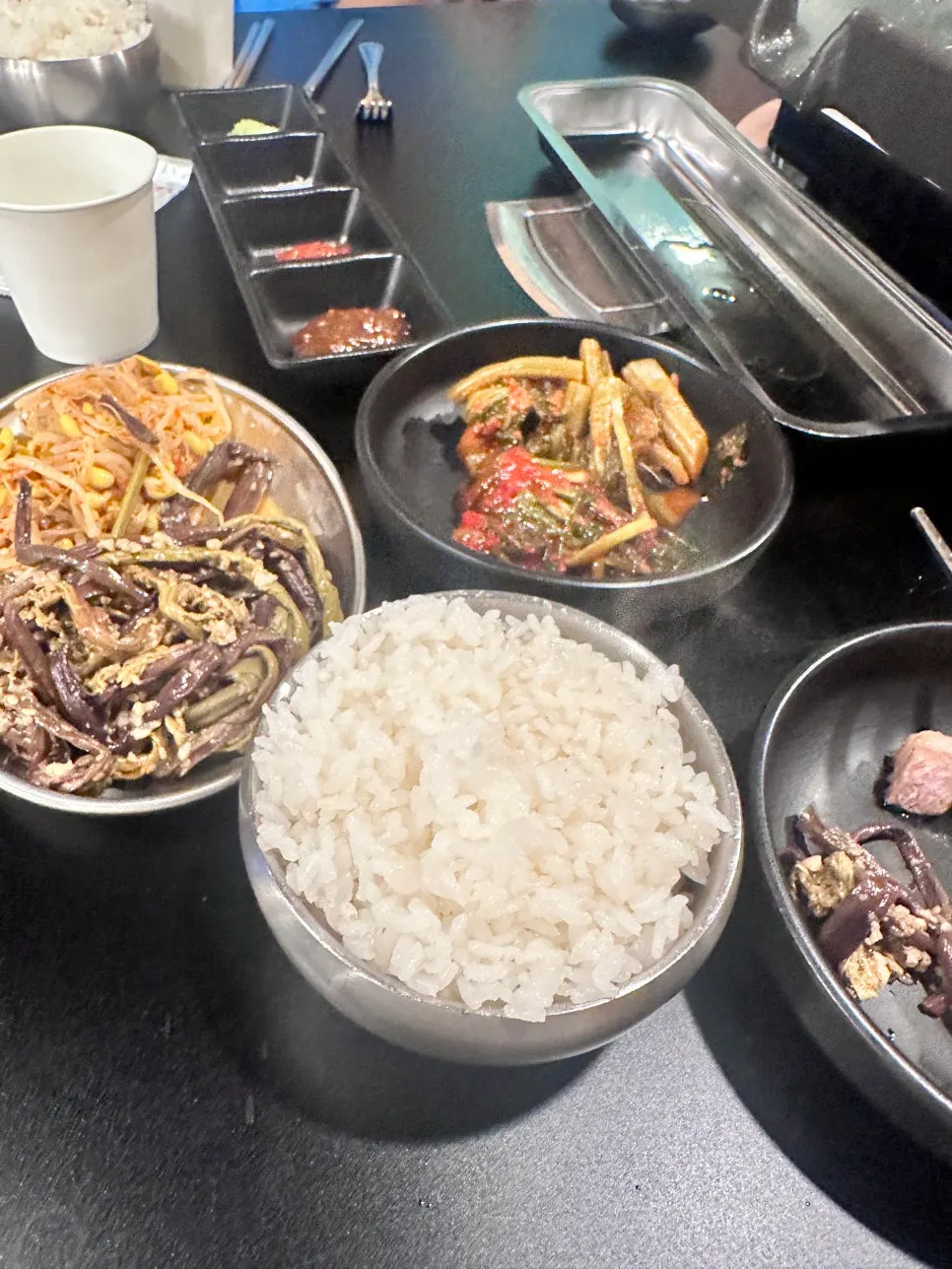 고봉으로 담긴 공기밥
