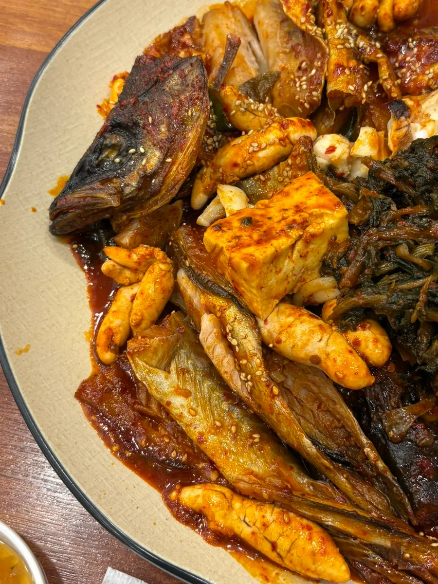 Braised cuttlefish and dried pollock with extra fish roe and siraegi