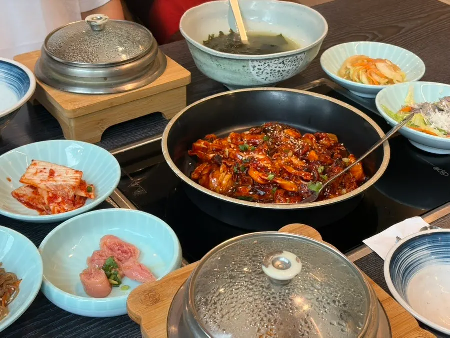 Individually wrapped spoons and chopsticks