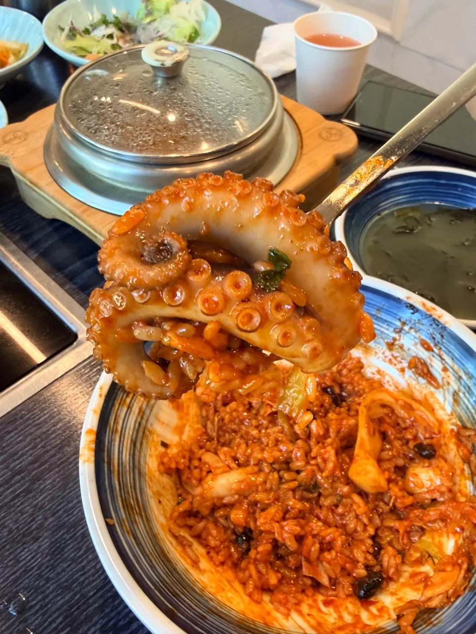 Jjukkumi set including stone-pot rice