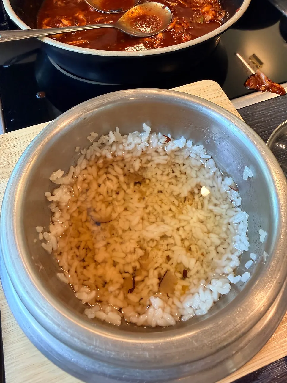 Hot stone-pot rice and jjukkumi combination