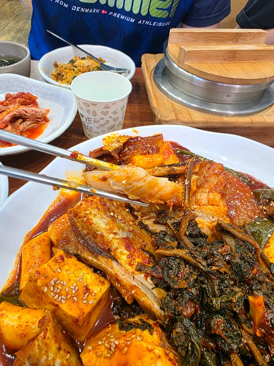 Mild kodari jorim with added rice cake