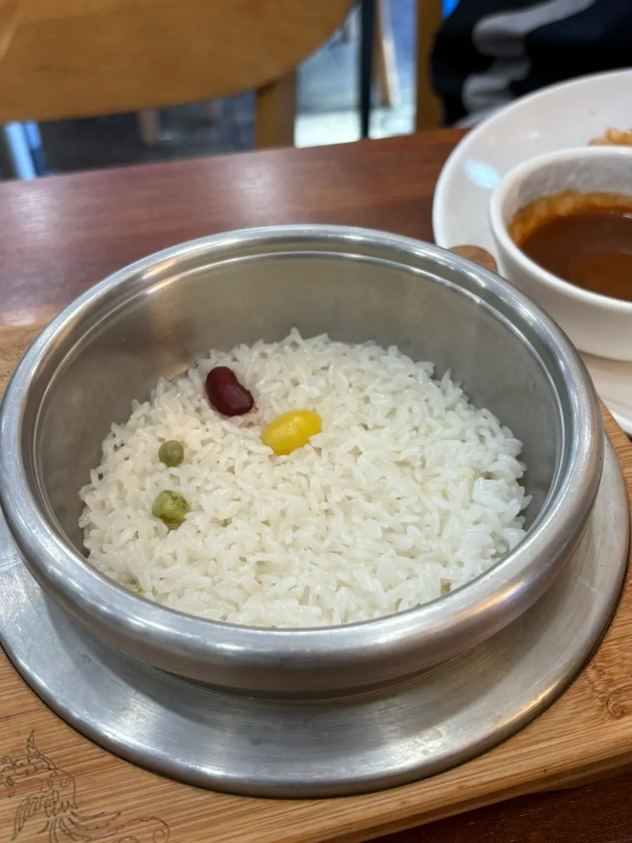 뚜껑을 연 수향미 솥밥