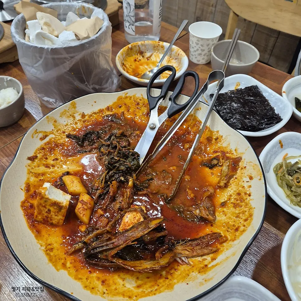Periuk codari jorim yang habis dimakan oleh empat orang