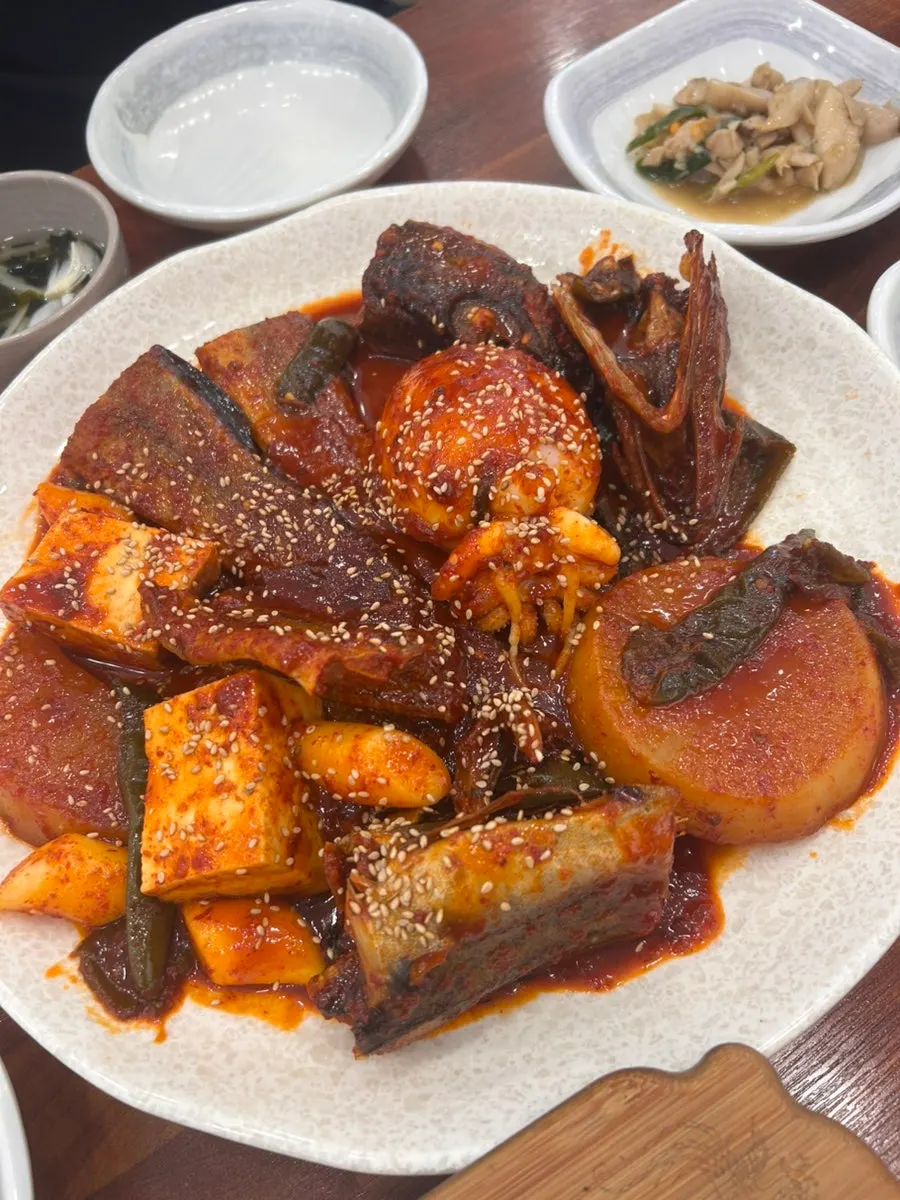 Braised pollock with added cuttlefish