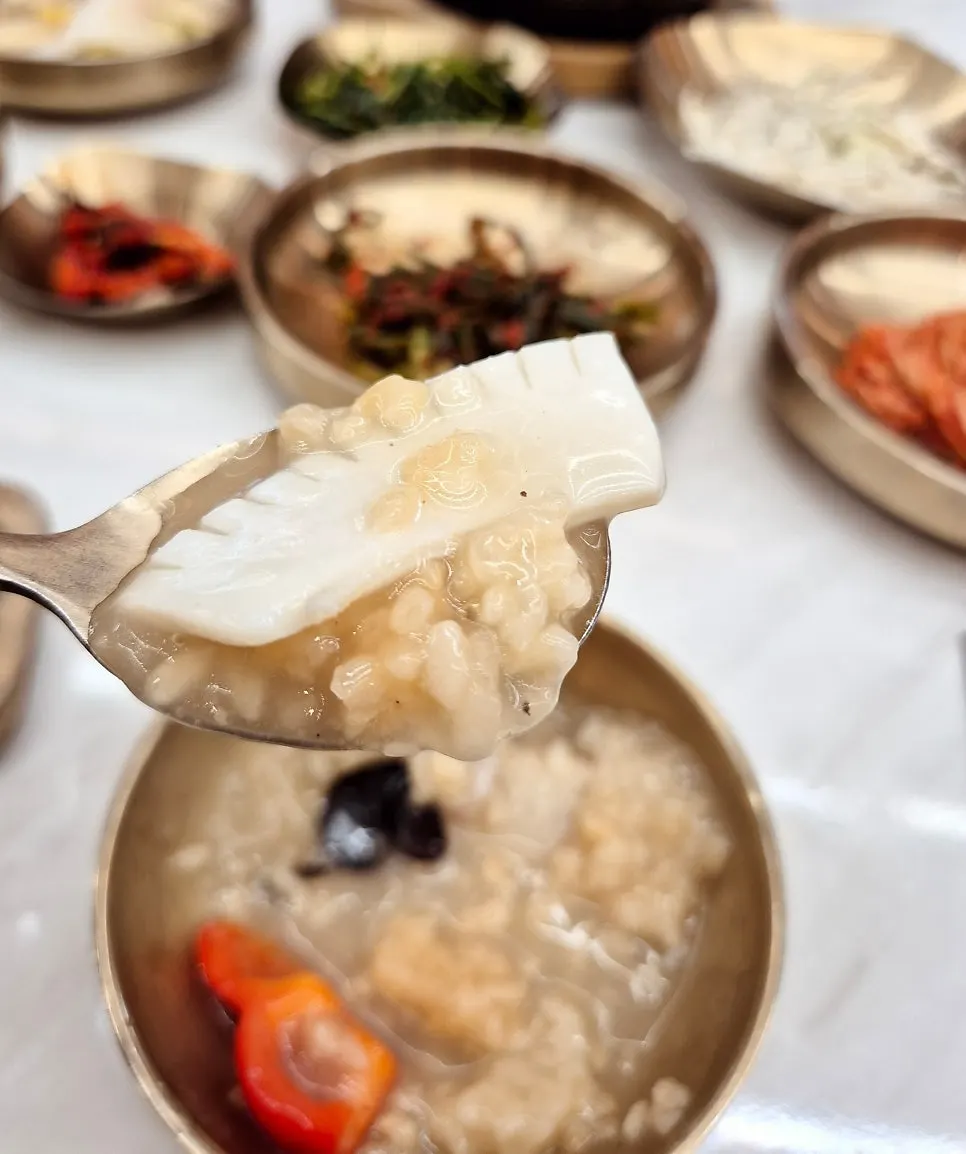매생이전복누룽지탕 한 그릇 클로즈업