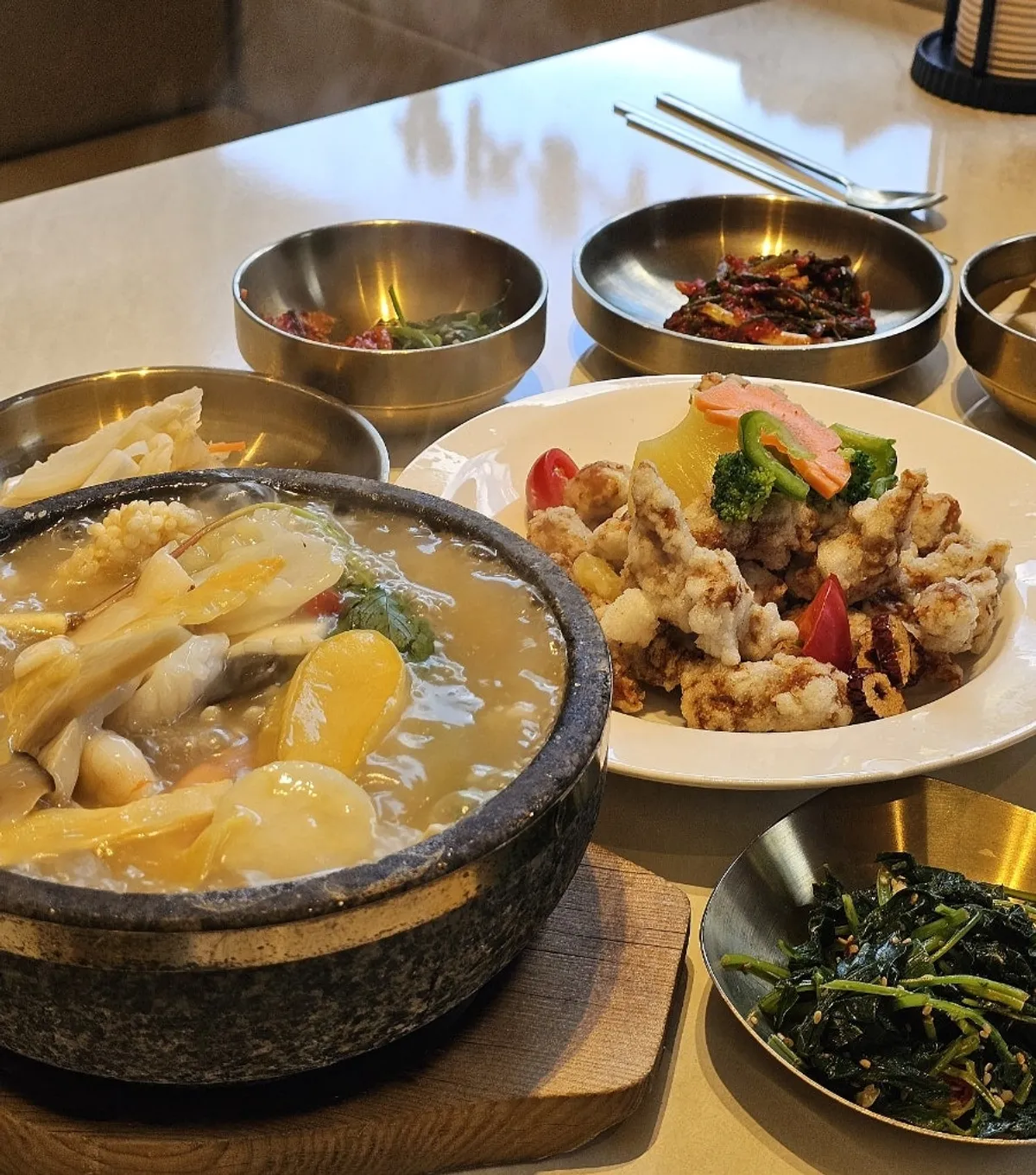 Main photo of O Hyeongje Hwangje Nurungjitang Hanam Misa Main Branch