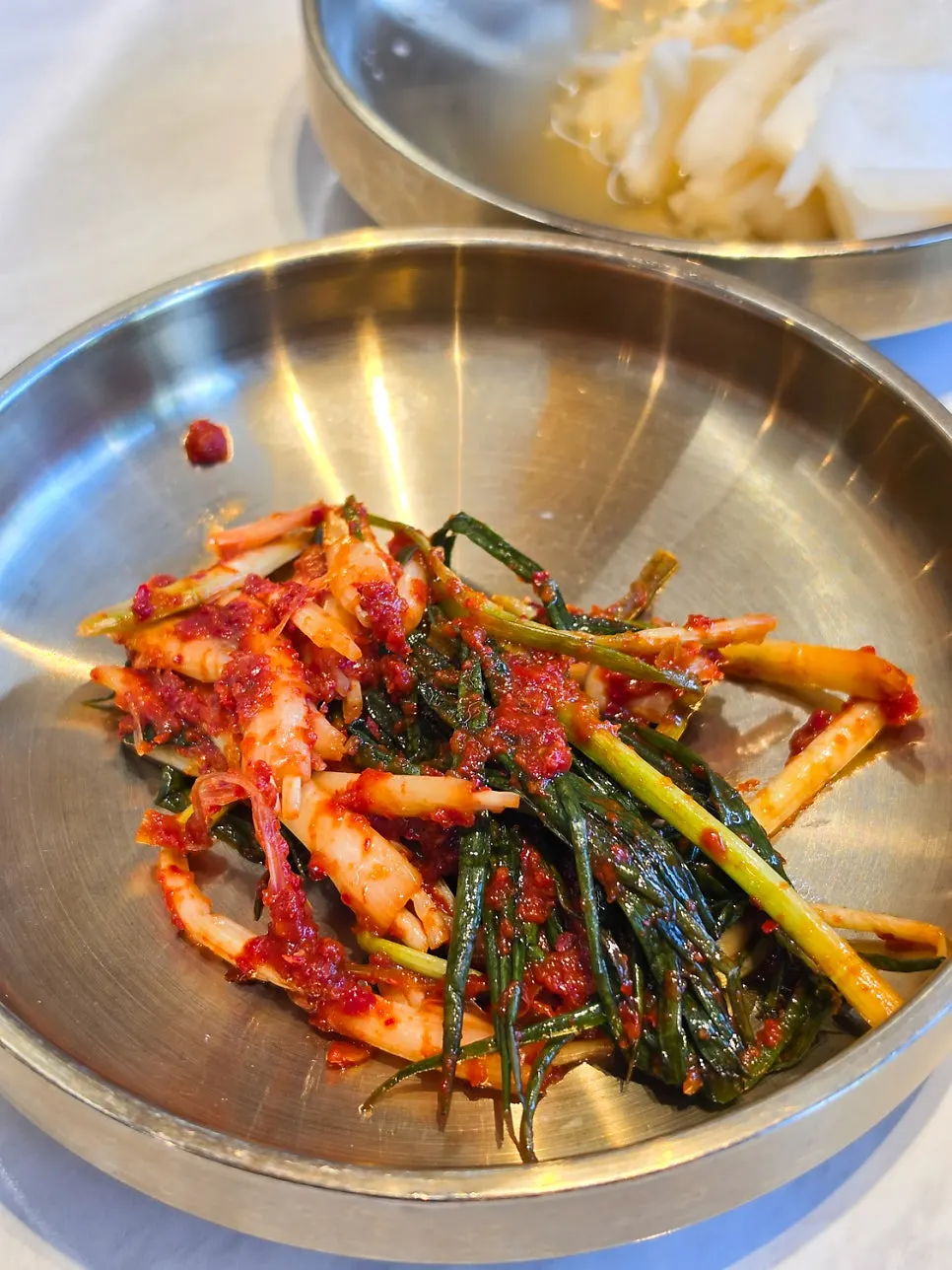 서빙로봇이 가져온 반찬 쟁반