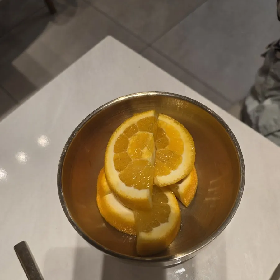 Oranges eaten as a post-meal palate cleanser