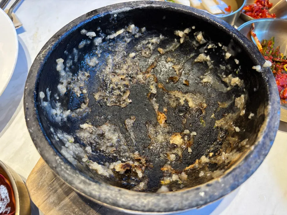 Scorched rice crust at the bottom of the stone pot
