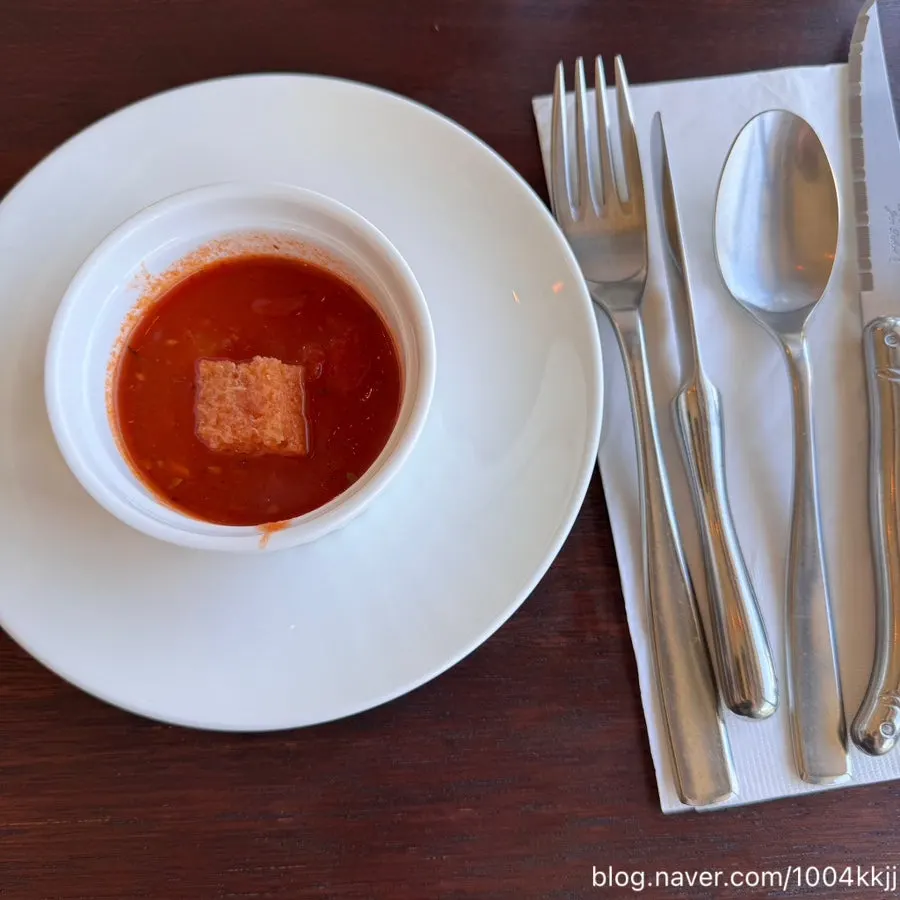 A cup of soup at Bokkeriu