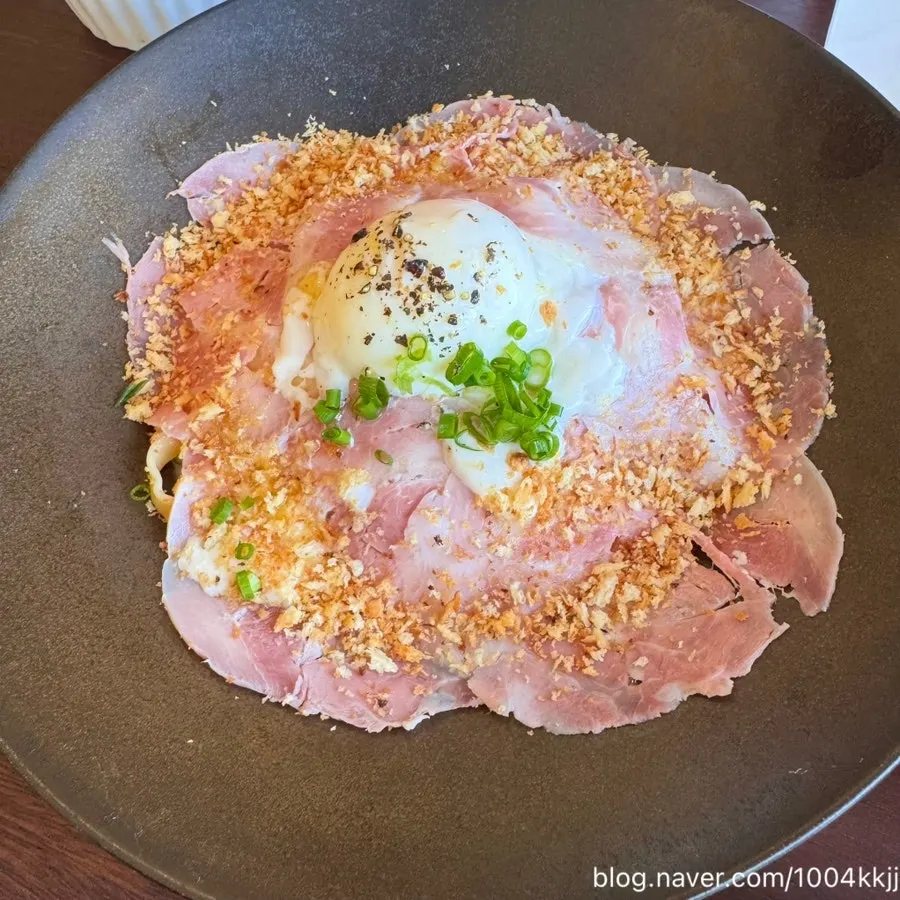 Handmade jambon beurre pasta at Bokkeriu
