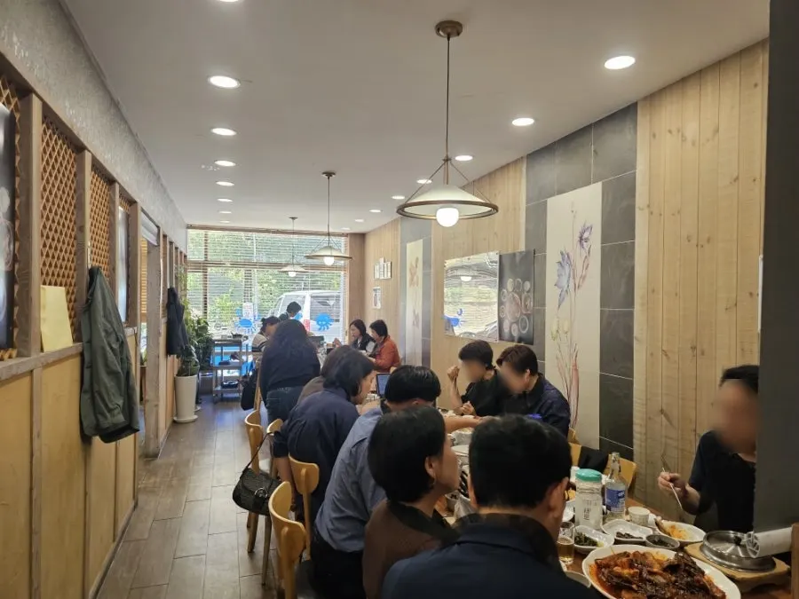 Separate private room for group gatherings at Appa Jjim Main Branch