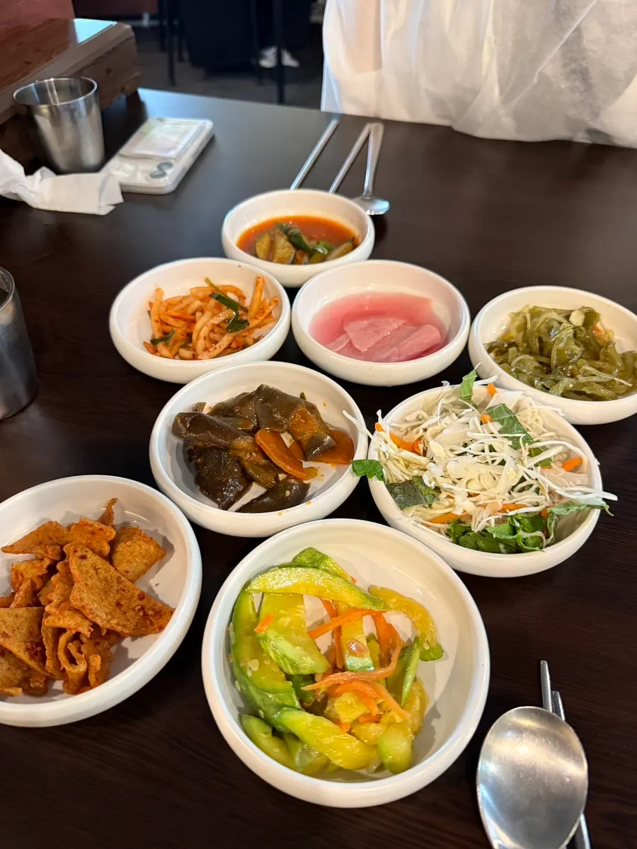 돌쇠쌈밥 쌈밥 정식 상차림 모습