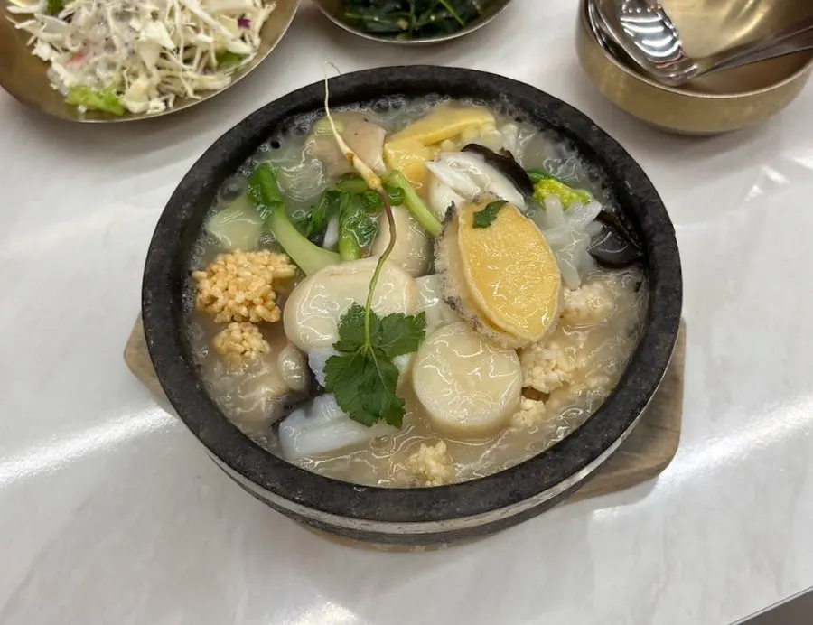 Inside the soup, packed full of seafood fillings