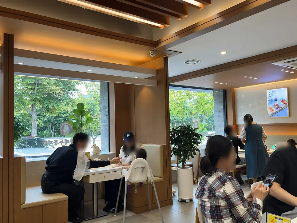 Table seating by the window