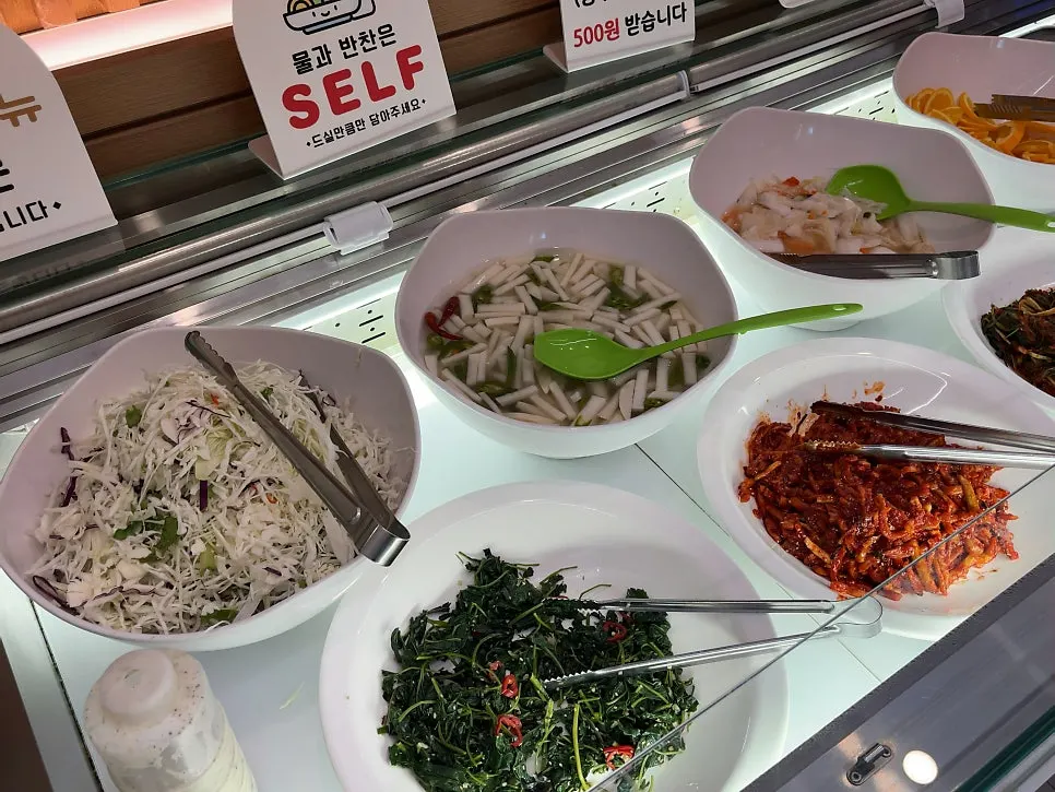 Restaurant self-service bar and basic side dishes