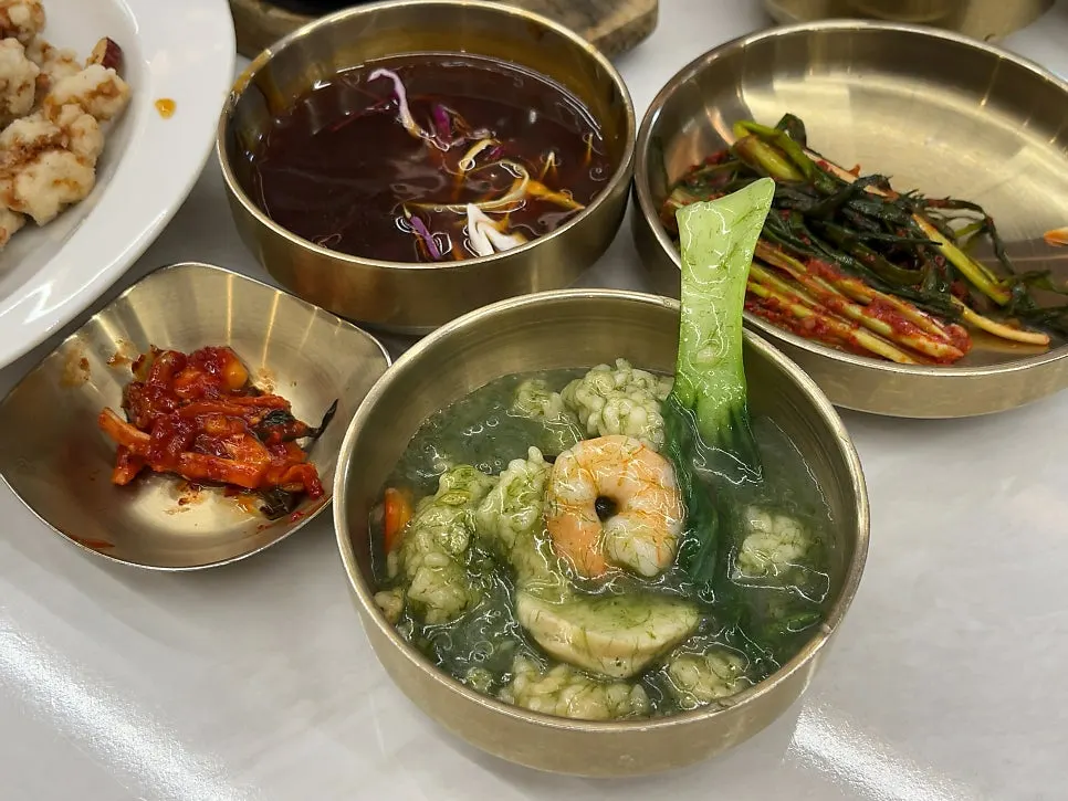 Piping-hot stone-pot nurungjitang