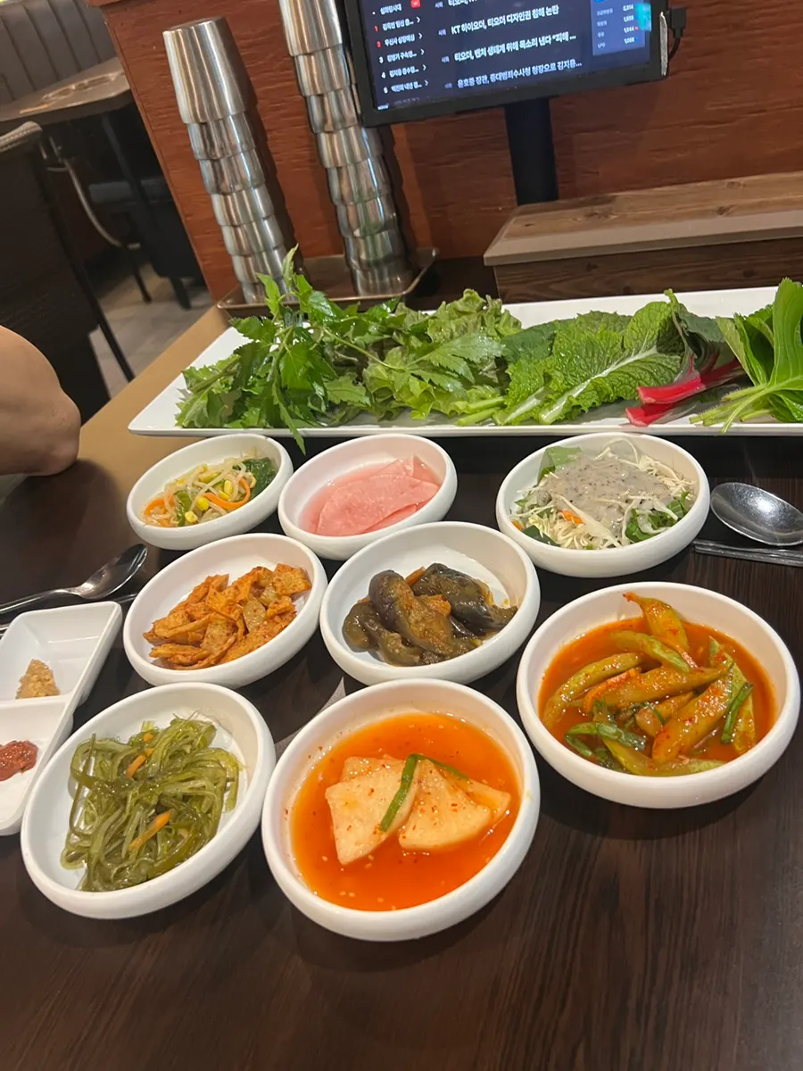 주문한 돌쇠쌈밥 낙지볶음 한 상