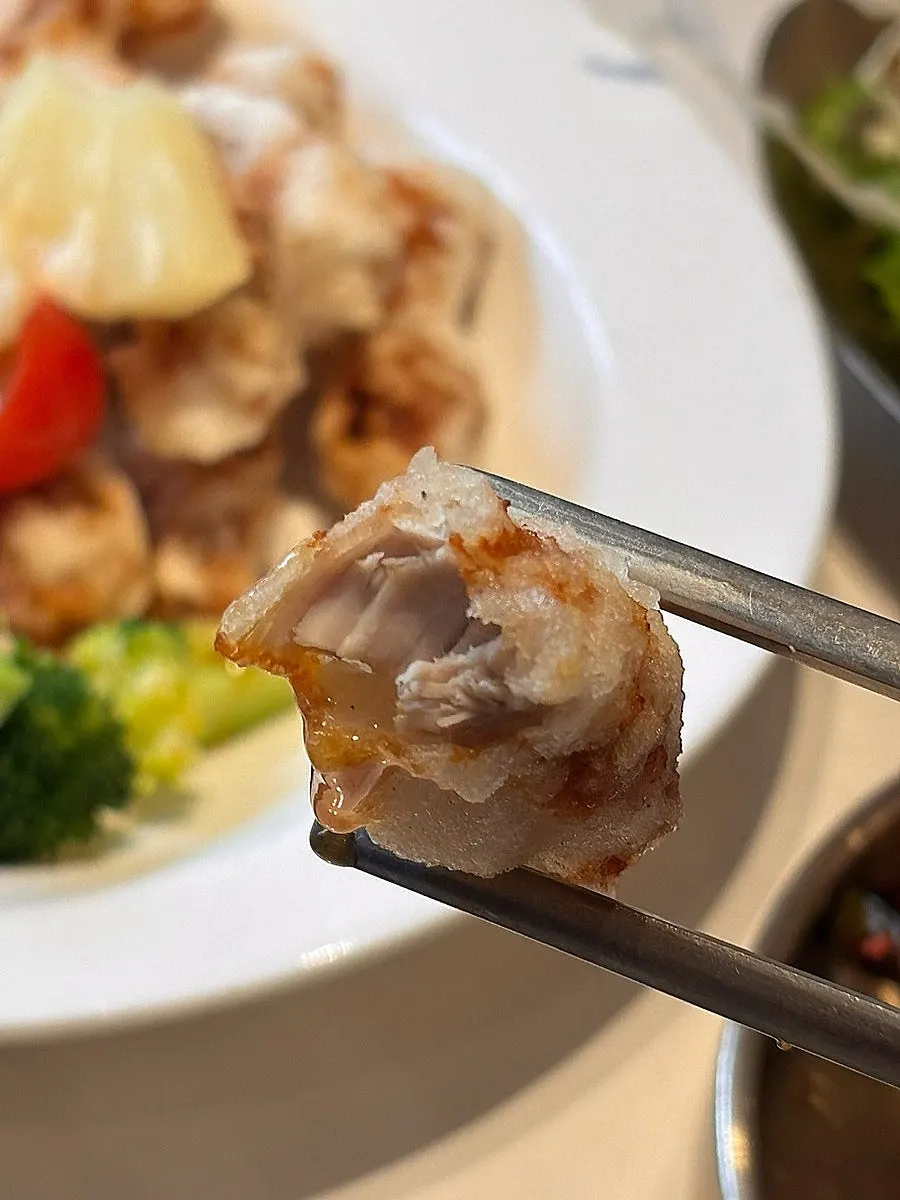 Cross-section of the tender fresh tenderloin tangsuyuk