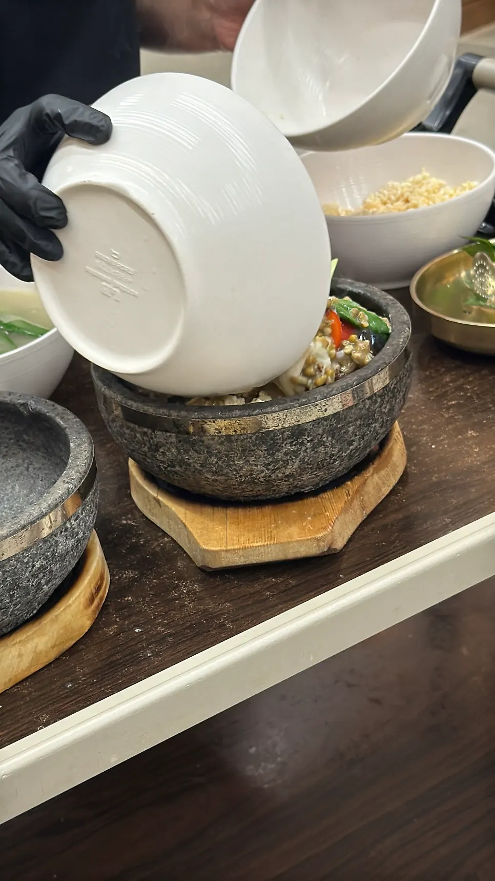 서빙카트에 실려 나온 누룽지탕 재료