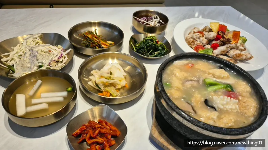 Seafood nurungjitang and fresh tenderloin glutinous sweet-and-sour pork