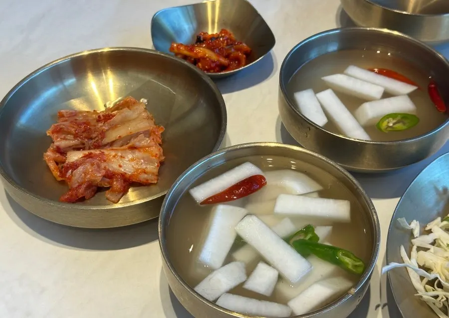 셀프바 후식 과일 코너