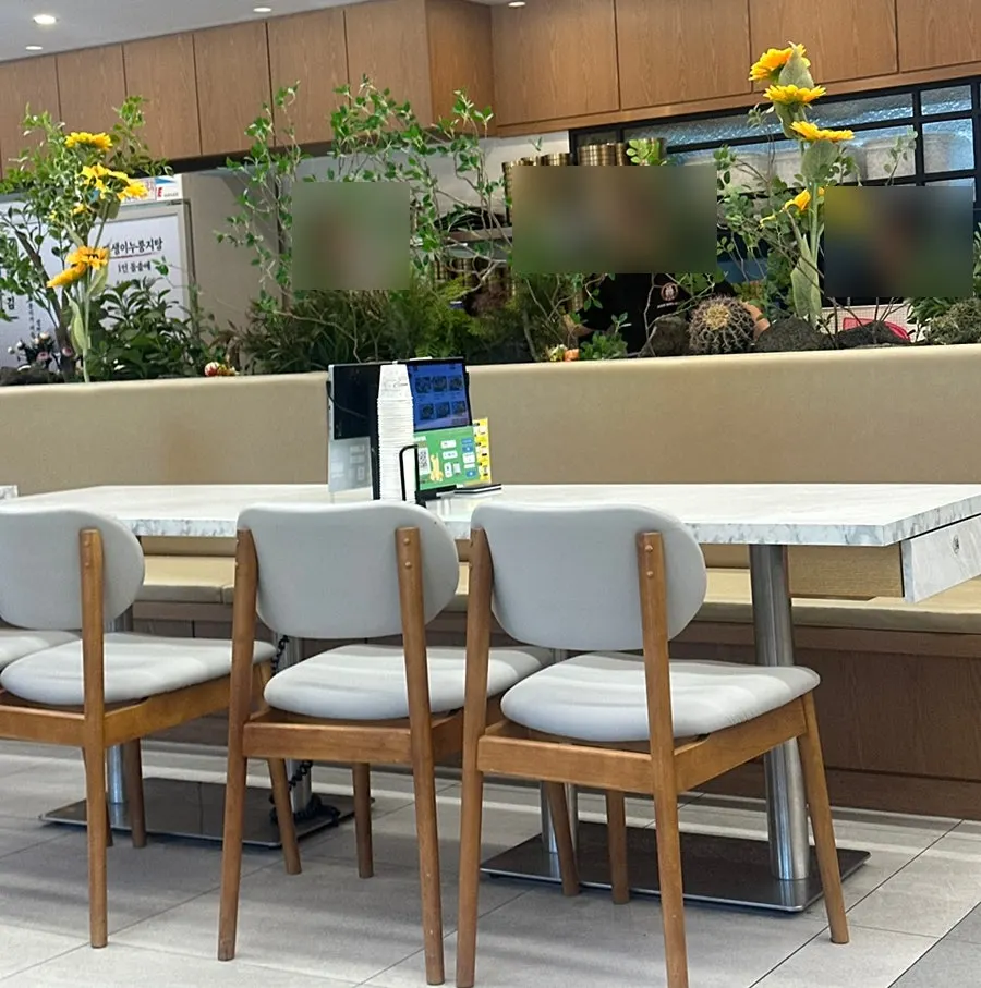 리필해온 동치미 한 그릇