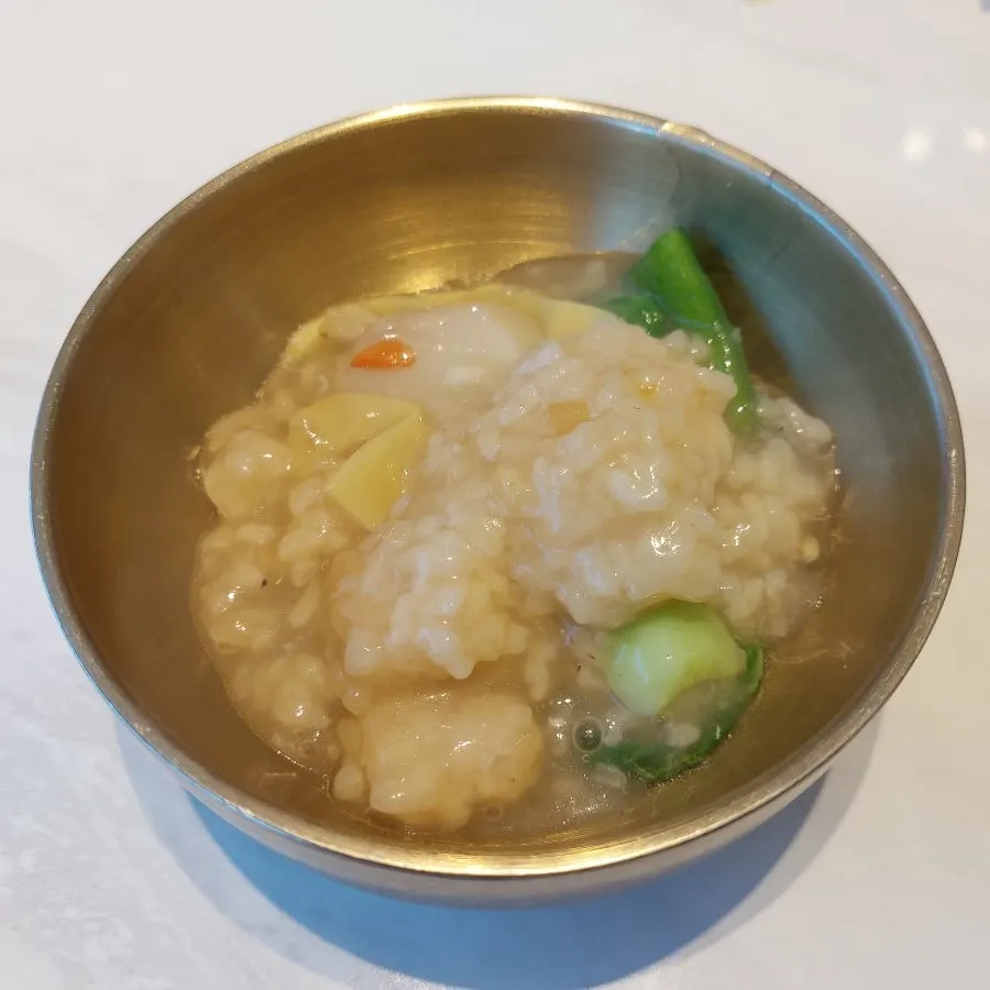 Seafood abalone nurungjitang mixed and thickened