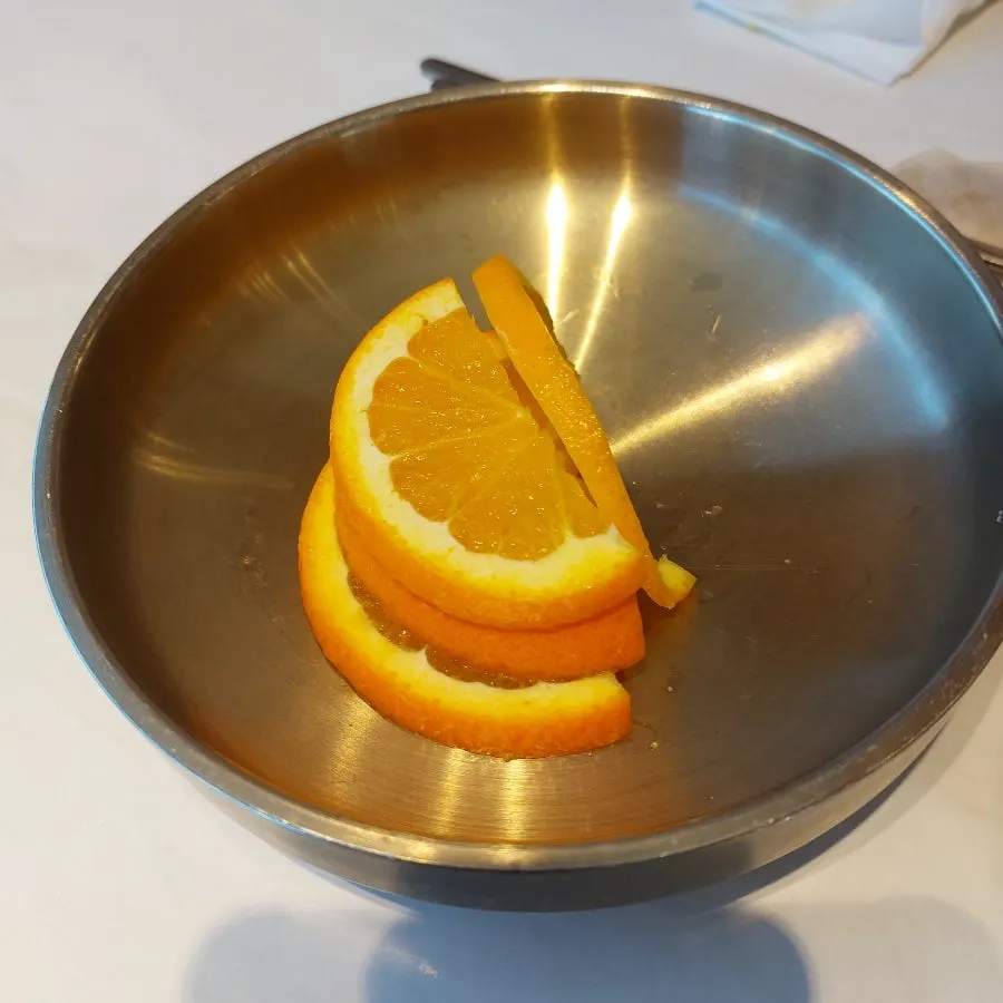 Orange eaten as a palate cleanser