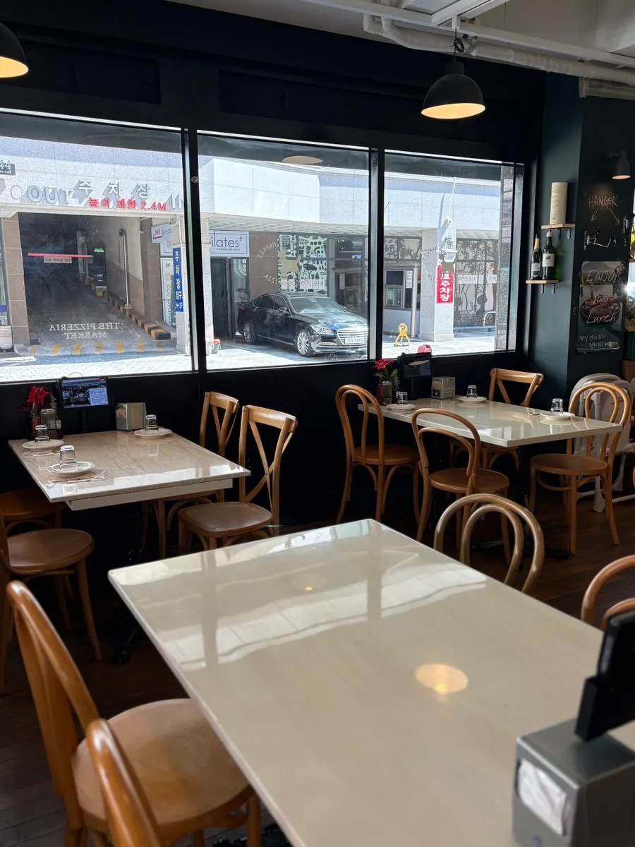 Spacious, comfortable indoor seating layout