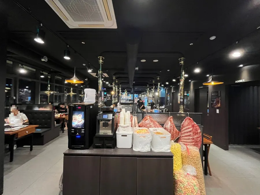 Interior seating at Hanmaeum Jeongyuk Sikdang Hanam Misa Branch