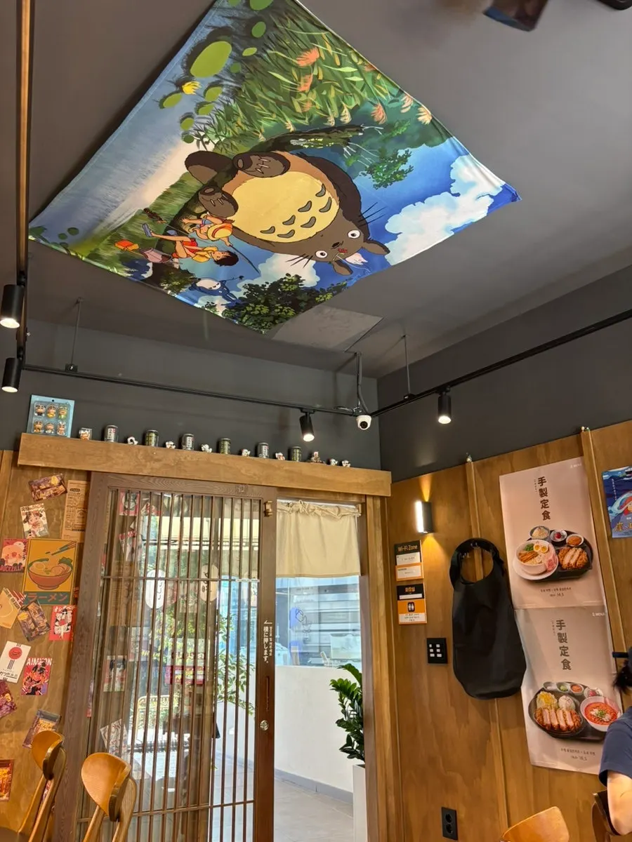 4-person table seating at Menji Hanam Misa Branch