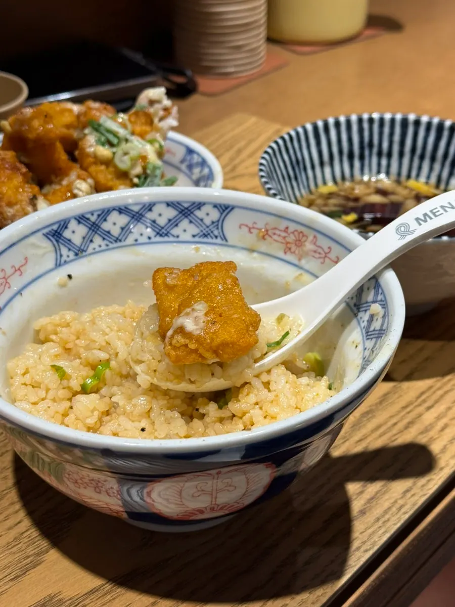 Karaage don served alongside ramen