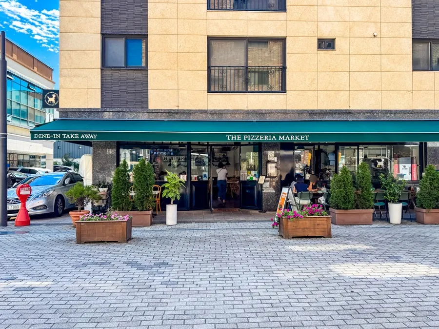 Wide-open outdoor terrace