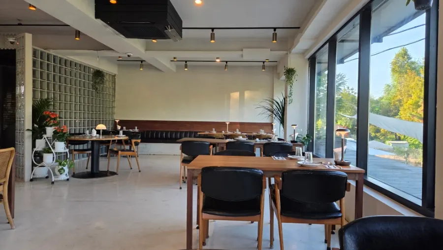Seating in Bokkeriu's 2nd floor dining area