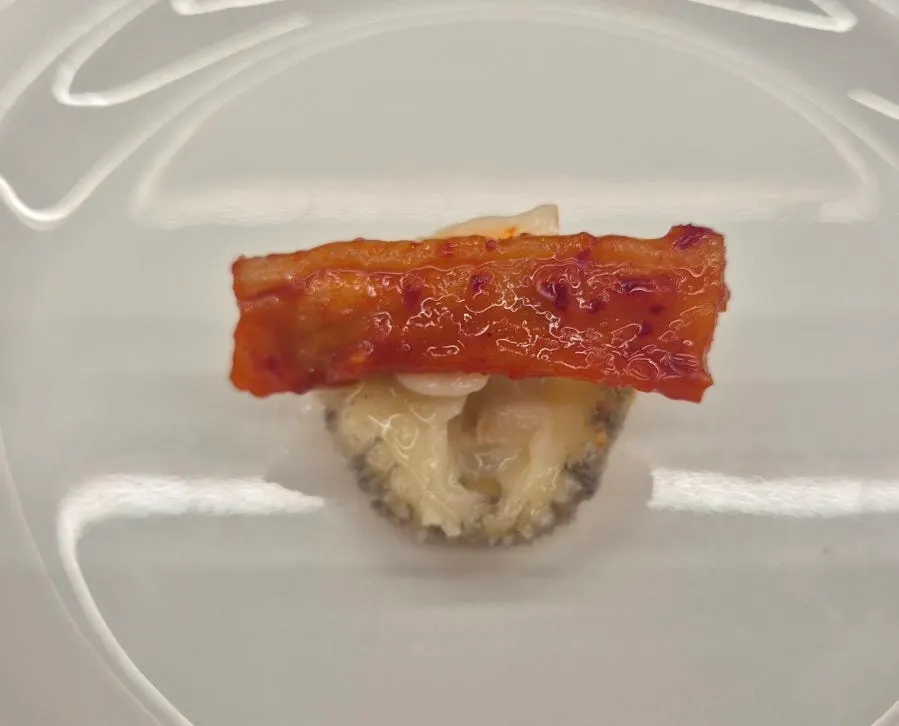 Baek-kimchi side dish paired with the nurungjitang
