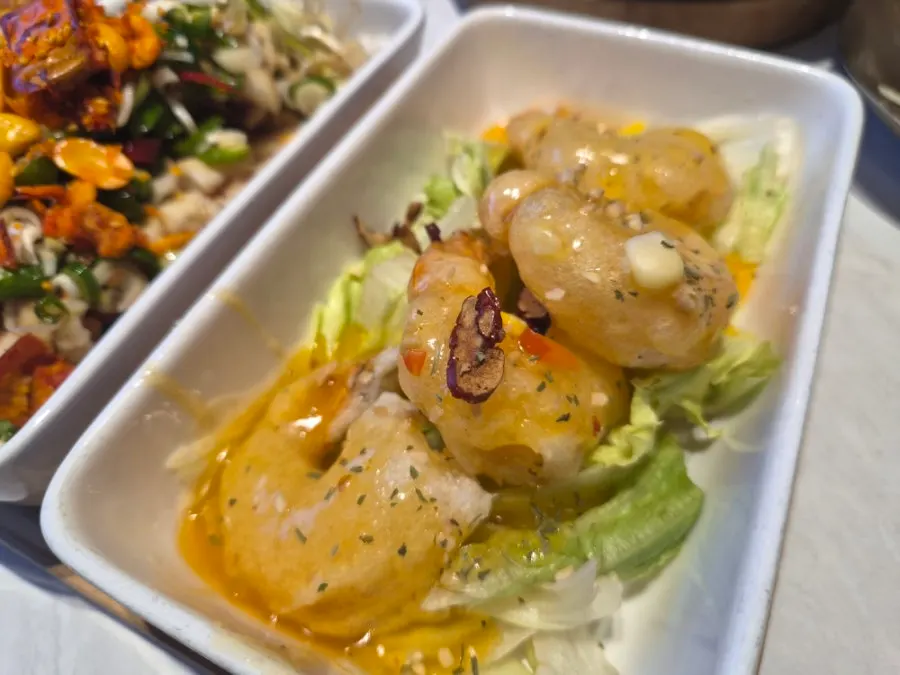 Plump shrimp coated in chili sauce