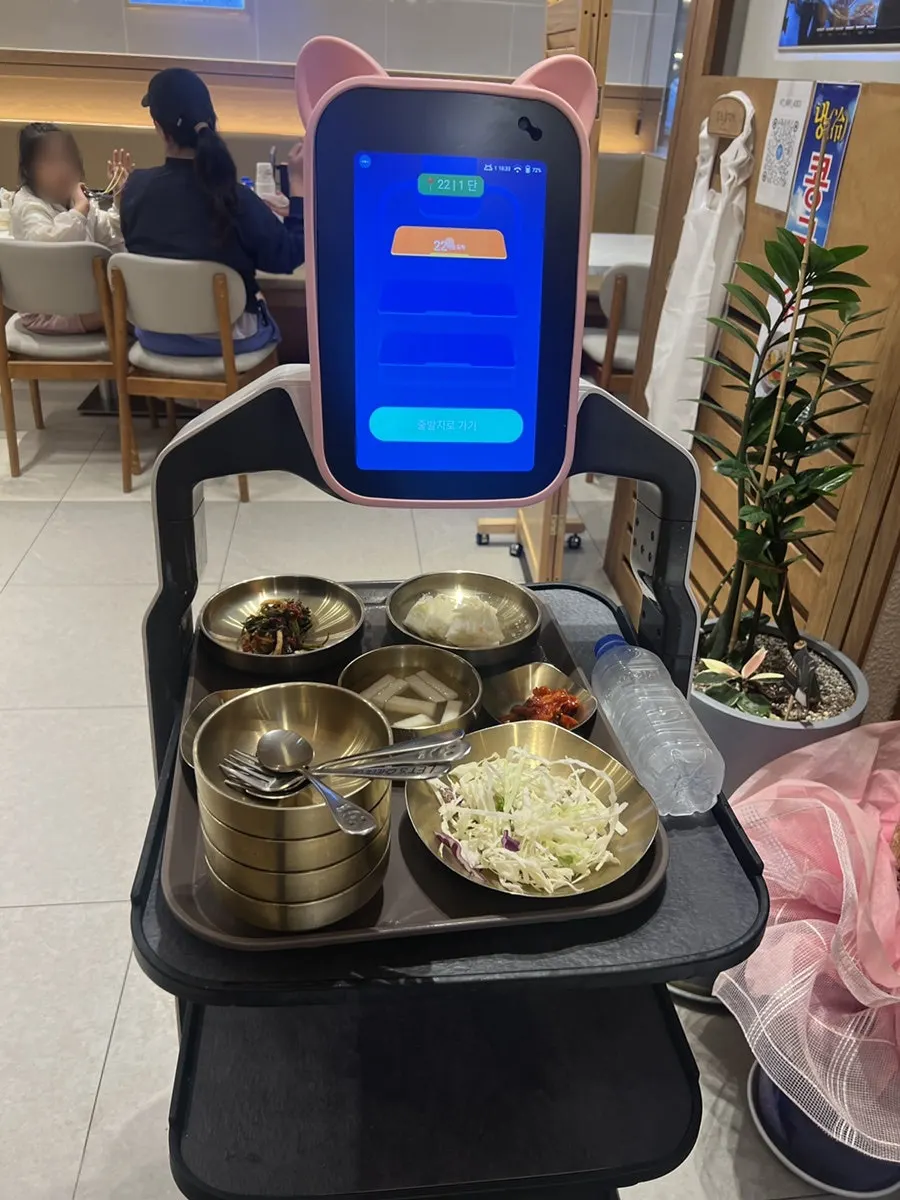 가족모임에 좋은 넉넉한 좌석
