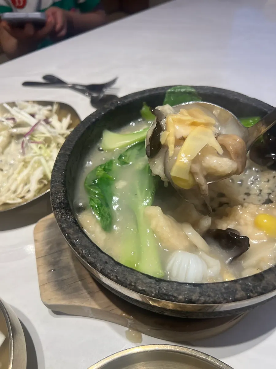 베스트 메뉴 해물누룽지탕 한 뚝배기