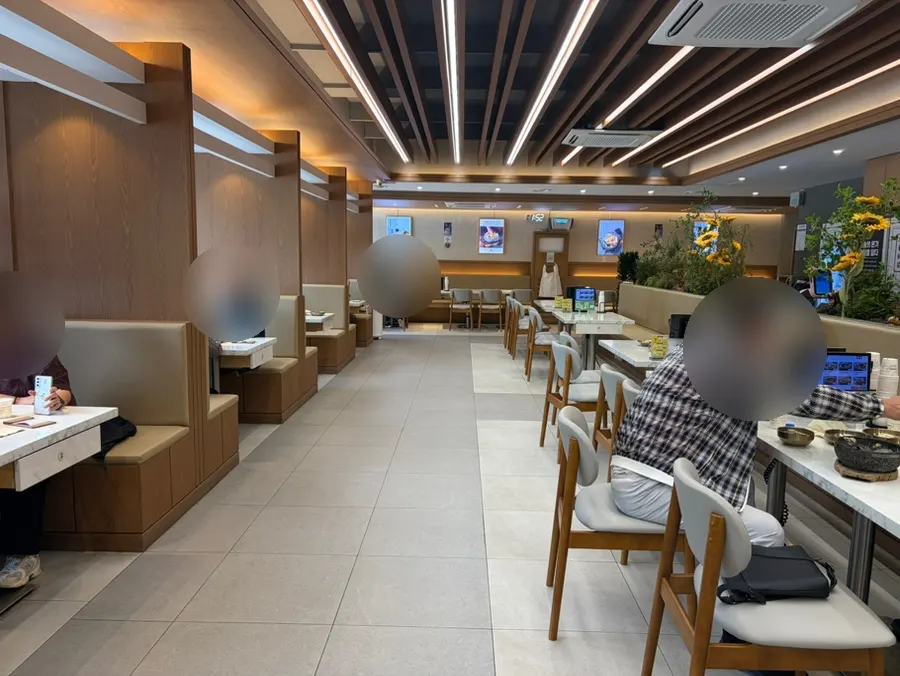 고급스러운 중식당 내부 홀