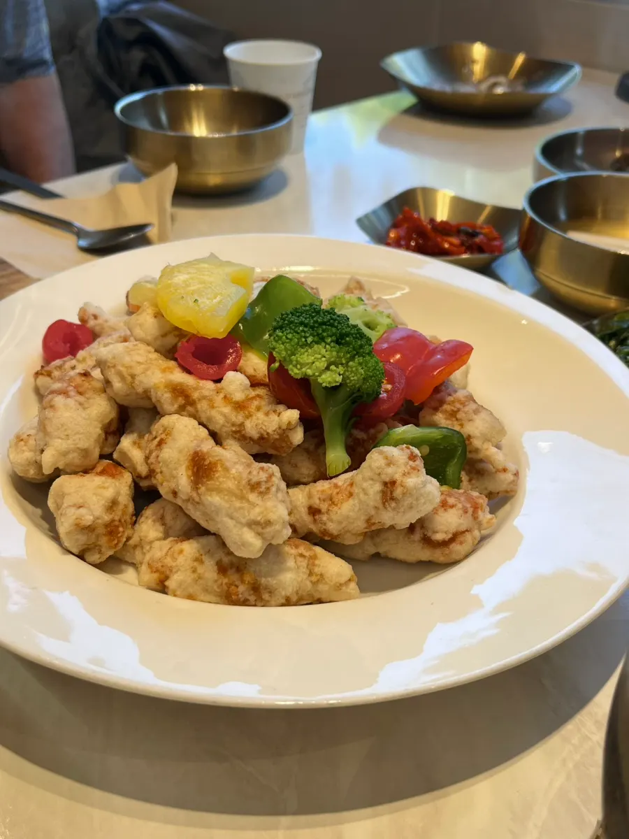 A plate of the ordered fresh tenderloin tangsuyuk
