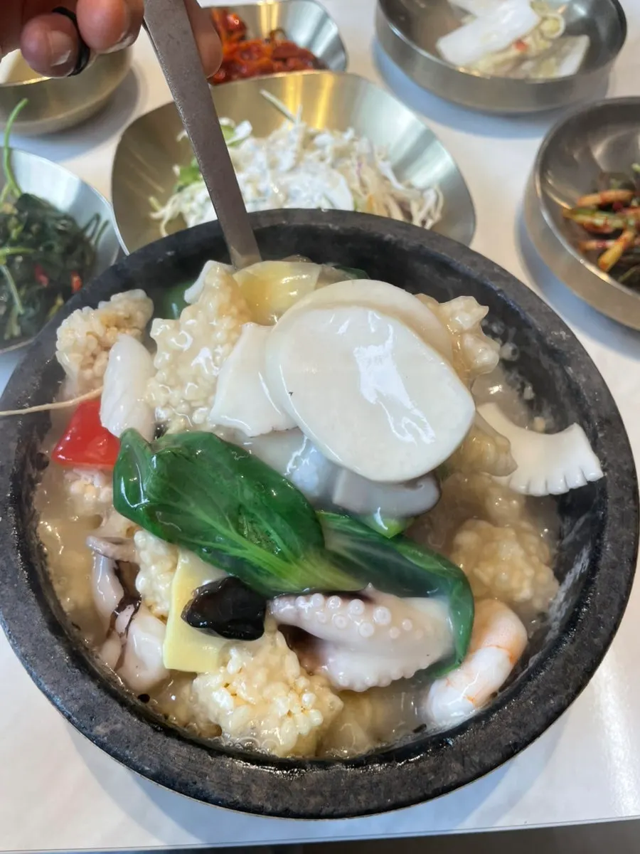 Seafood abalone nurungjitang meal