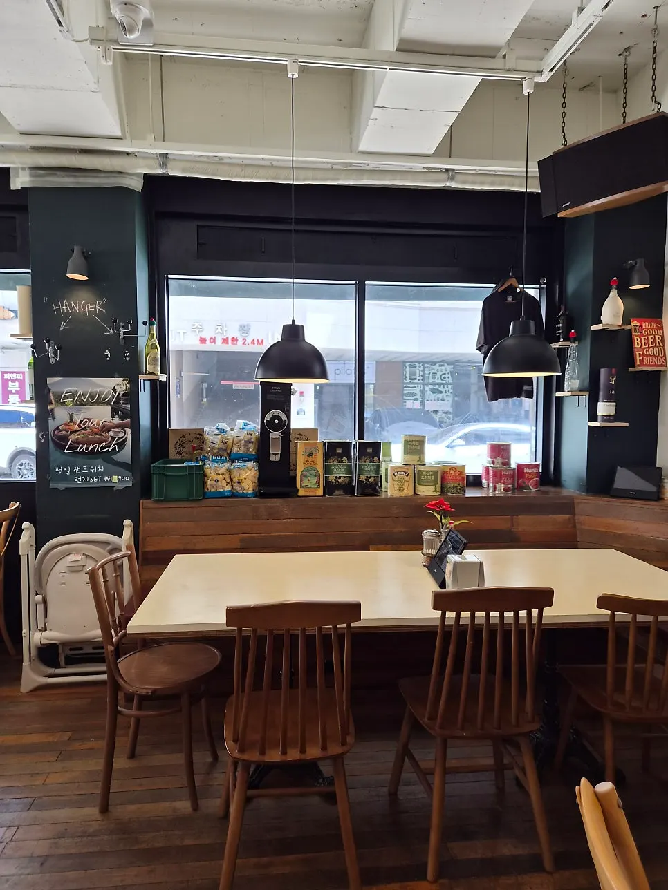 Pet-friendly terrace seating