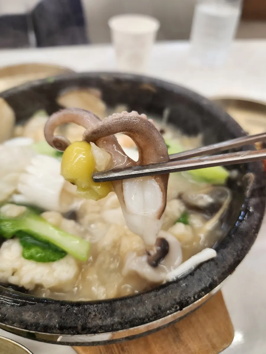 Abalone inside the nurungjitang