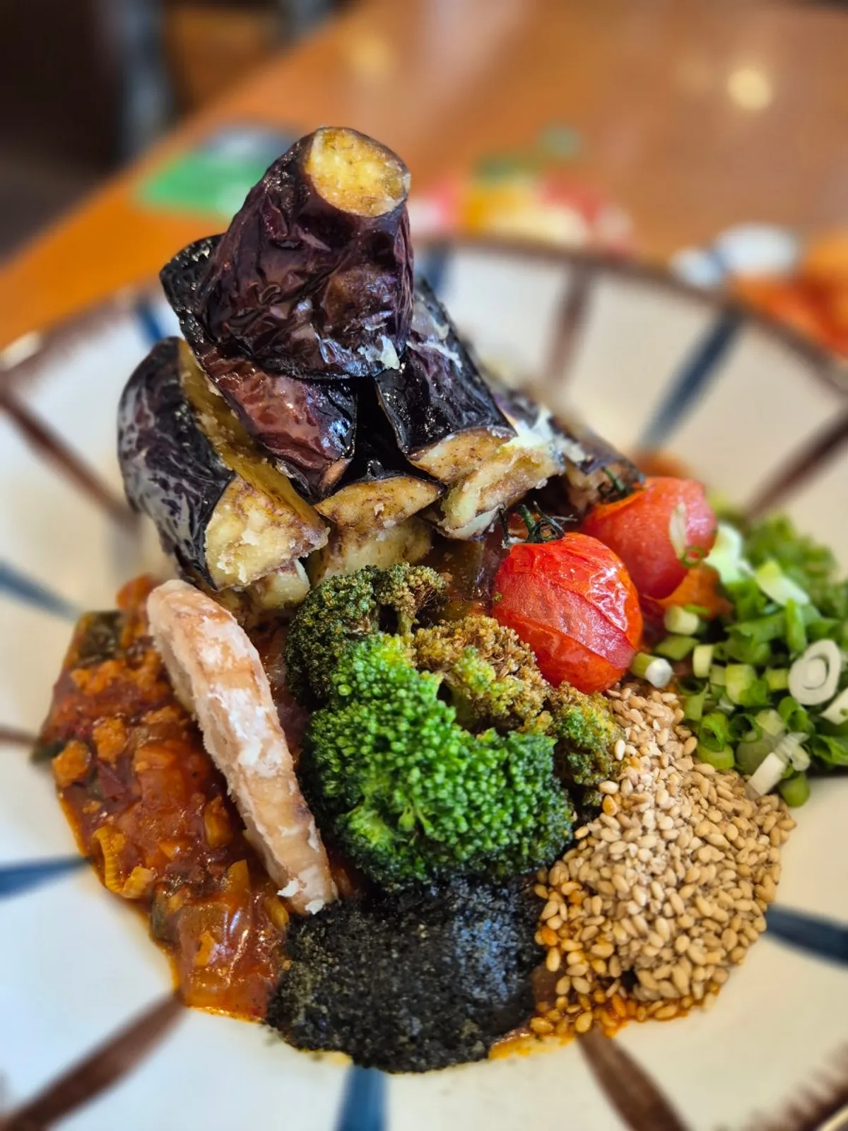 The full eggplant tempura meat rice bowl set at Roi Sikdang