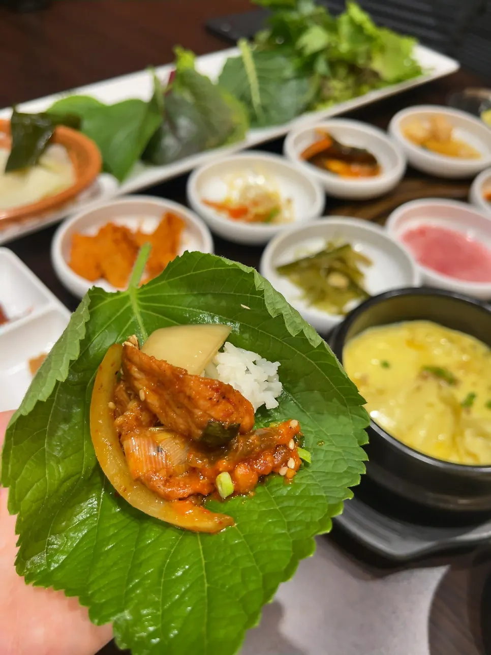 당귀와 상추 깻잎이 담긴 12종 쌈채소