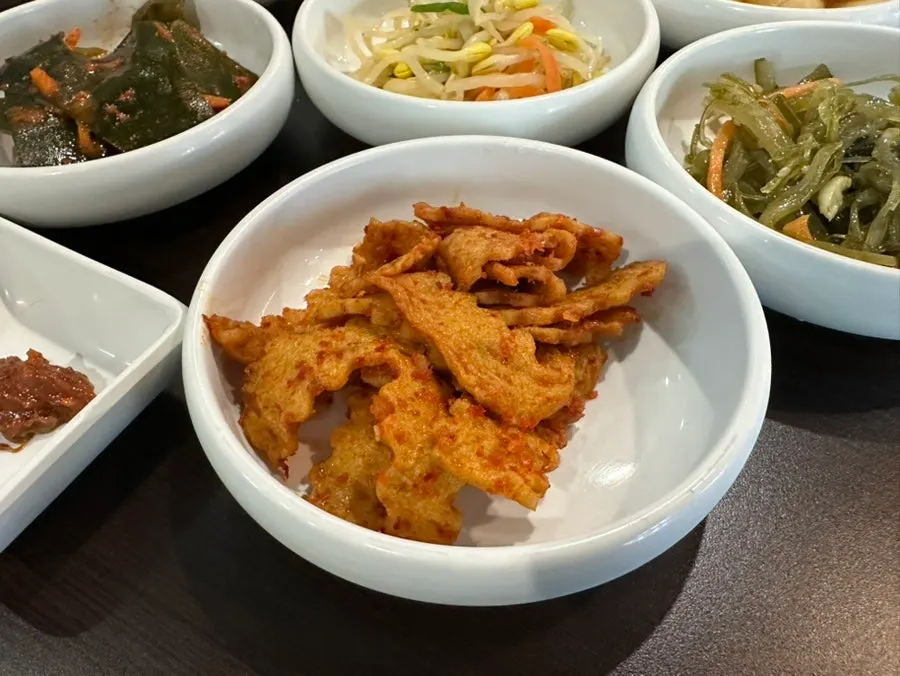돌쇠쌈밥 밑반찬 한 상 세팅